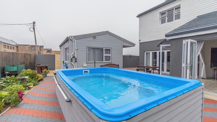 4 Bedroom Property for Sale in Yzerfontein Western Cape
